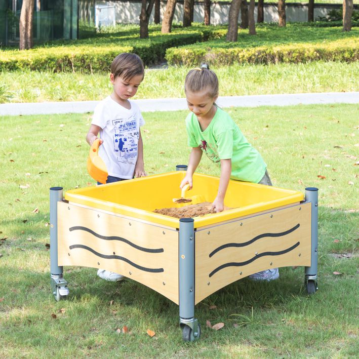 Mobiler Matschtisch quadratisch